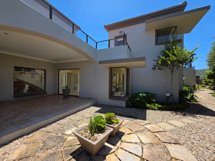 6 Bedroom Property for Sale in Myoli Beach Western Cape